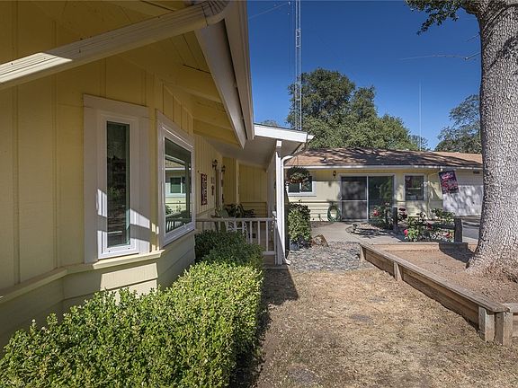 4th image of 3977 Spring Ct