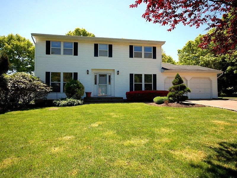 1st image of 32 Brandon Crest Ct