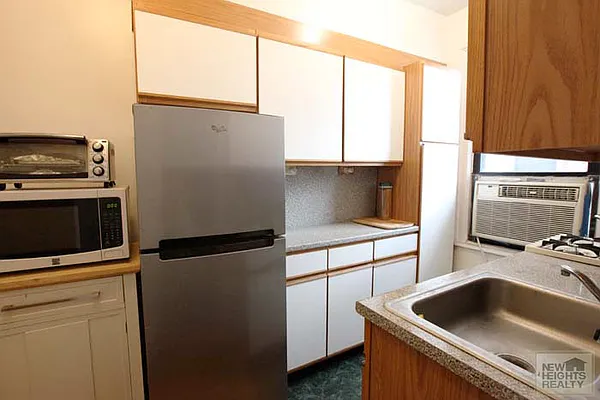 Sold by New Heights Realty | media 3