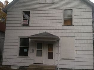 2121 Oakley St, Fort Wayne, IN 46802