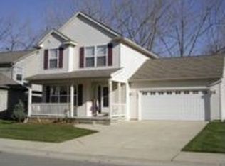 515 Mill Pond Dr, Fenton, MI 48430