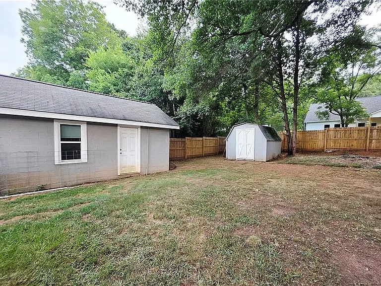 15 x 30 shop and 8 x 10 storage shed