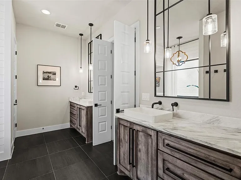 316 Stockman Dr — Photo 10