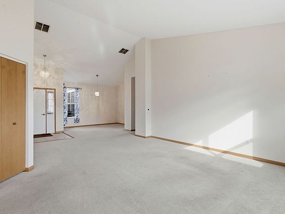 5th image of 1547 W Cadillac Cir