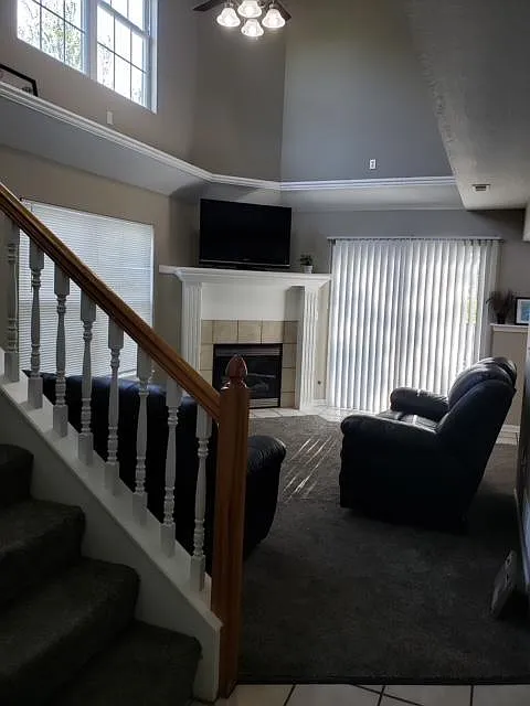 3 bed, 2.5 bath, 1700 sqft, $1,550 — Photo 3