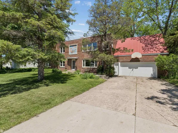 2310 Main Ave, Clear Lake, IA 50428