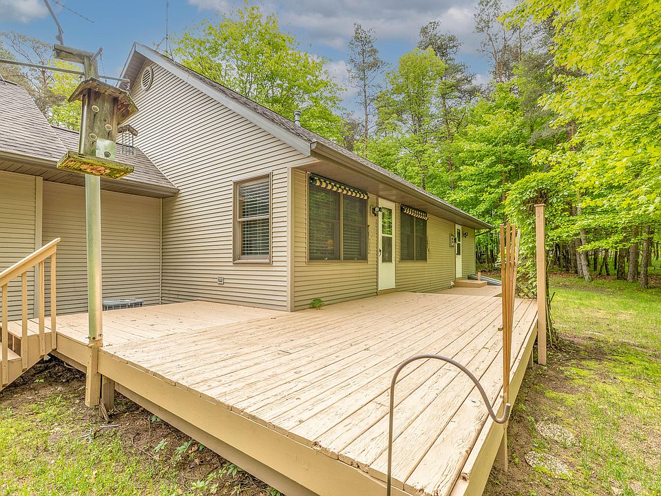 10375 Tombstone Dr, Stanwood, MI 49346 Zillow