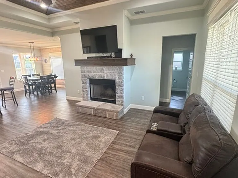 162 Carriage Hills Pkwy — Photo 1