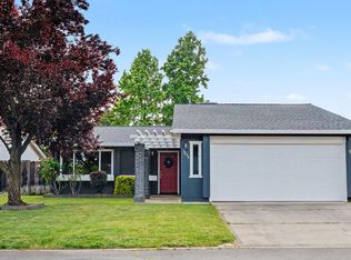 7034 David Trl, Redding, CA 96001