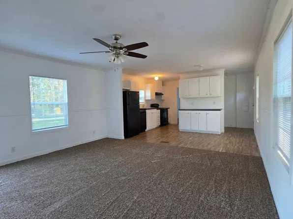 3608 Calloway Dr, Haw River, NC 27258