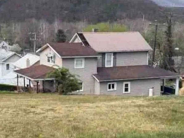 1407 Norris St, Saxton, PA 16678