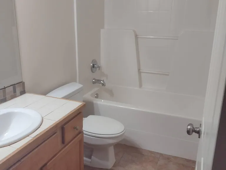 4703 S Morgan St — Photo 10