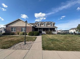 1719 Kingsbury Rd, Washington, IL 61571