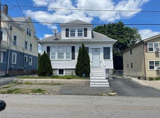 39 Seneca Ave, Pawtucket, RI 02860
