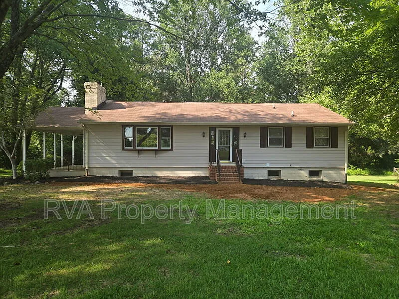 4476 Country Walk Ln