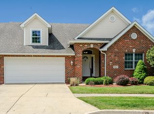 960 Ryan Ct, Crown Point, IN 46307