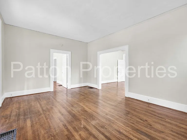 1409 Hagood Ave — Photo 5