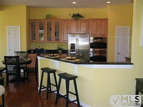 2nd image of 3205 Eaglecliff Ct