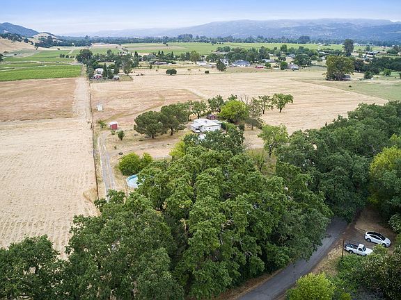 2nd image of 1855 Felder Road