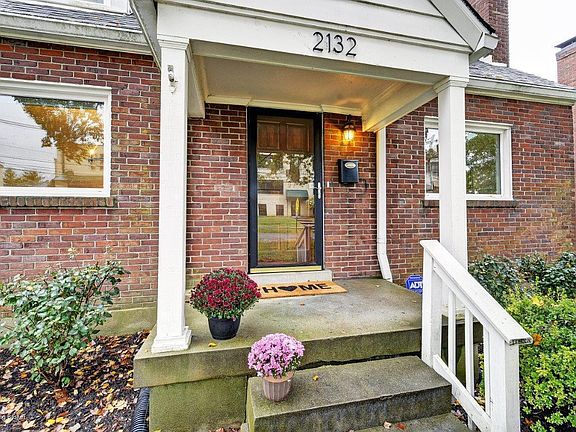 2nd image of 2132 Lancashire Ave