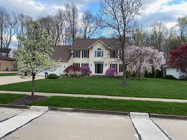 1st image of 215 Cheltenham Ln