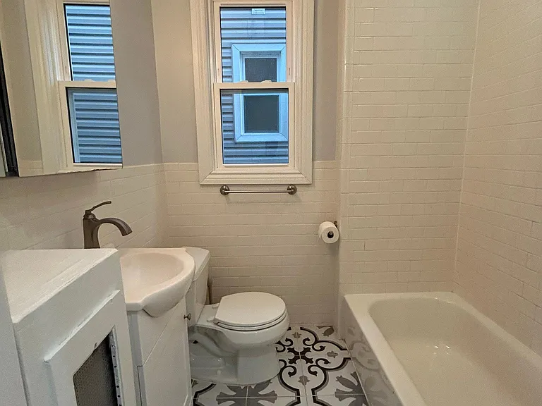 58 Oxford Pl #2A — Photo 10
