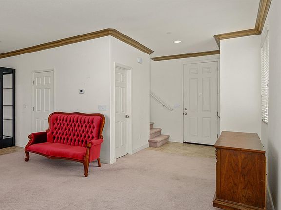3rd image of 5813 E Kerckhoff Ave