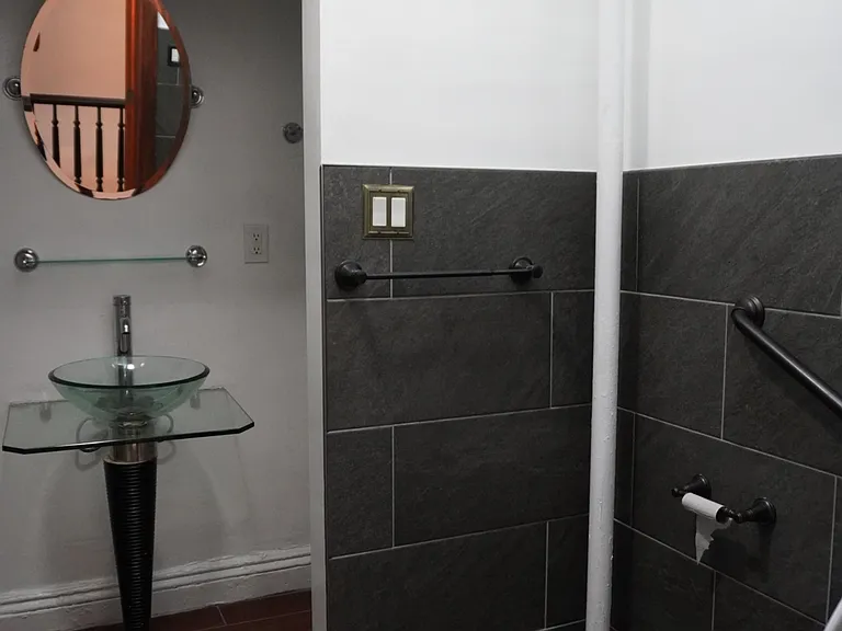 160 Washington Ave #2 — Photo 15