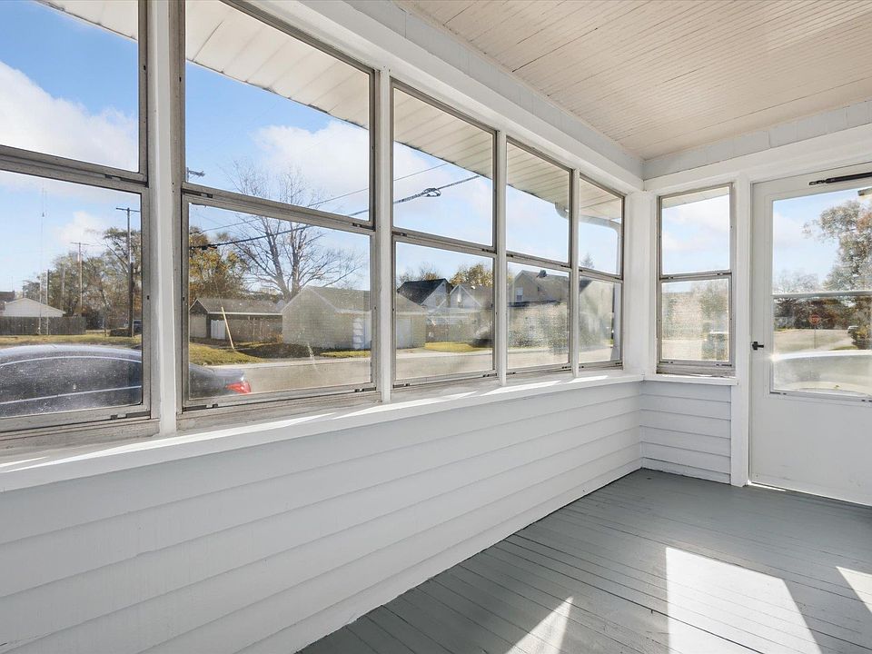 915 Forest Ave, Mishawaka, IN 46545 Zillow
