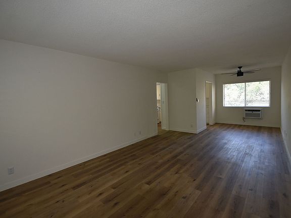 3rd image of 6245 Cahuenga Blvd #7