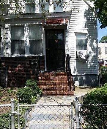 3rd image of 2545 Humphrey St