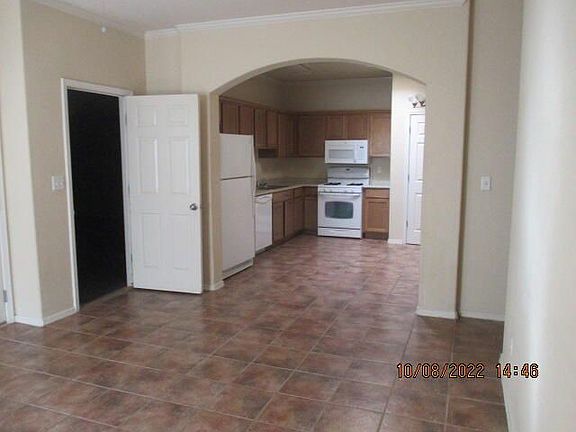 3rd image of 12124 Hunter Hill Way #B