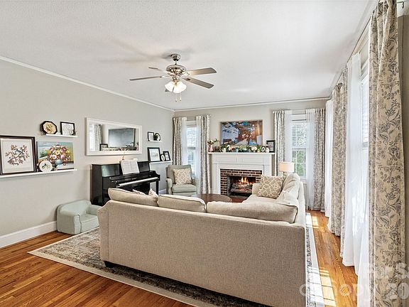 5th image of 721 Milton Ave