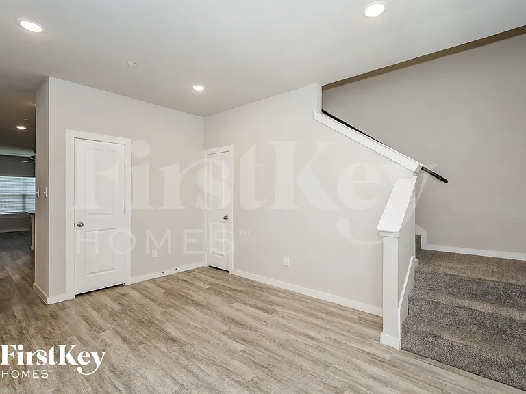 615 Sophia Way — Photo 5
