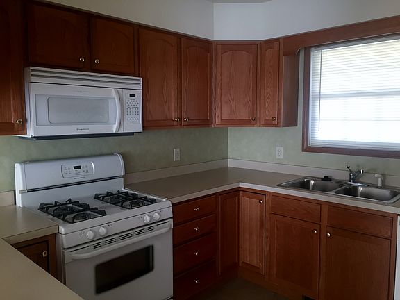 3rd image of 1025 Anna Ln