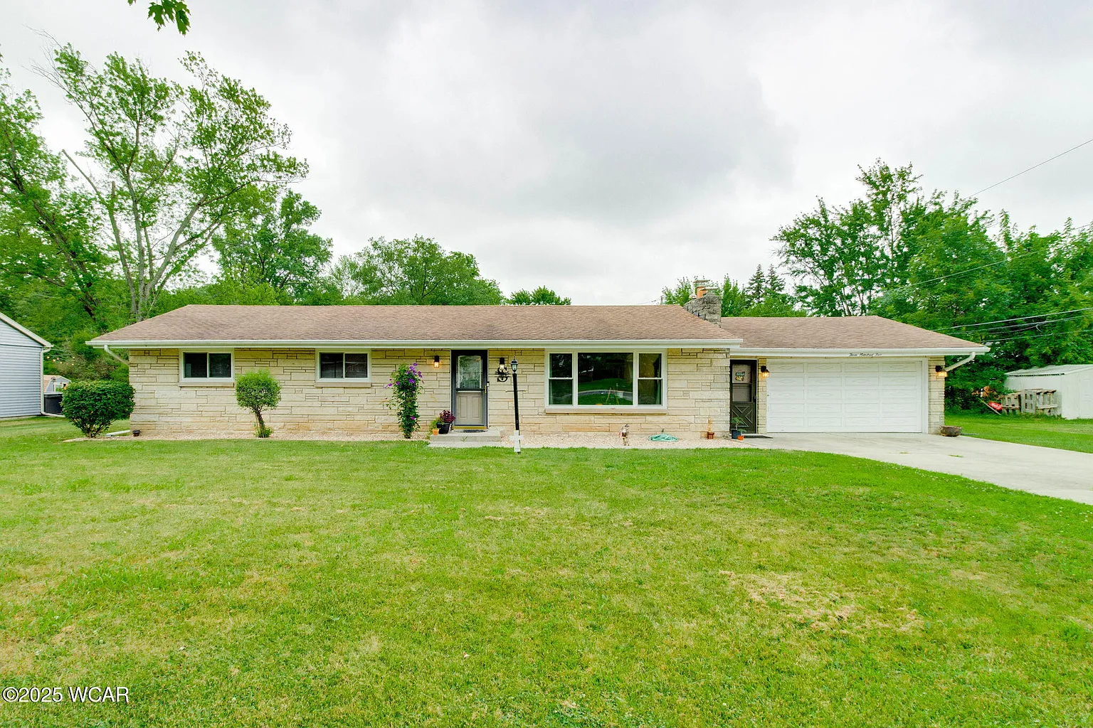 305 Melody Ln photo 1