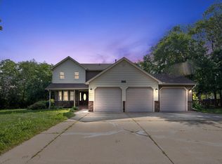 7589 Hilo Ln N, Forest Lake, MN 55025