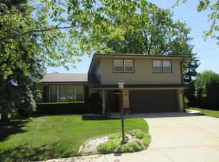 181 W Millers Rd, Des Plaines, IL 60016