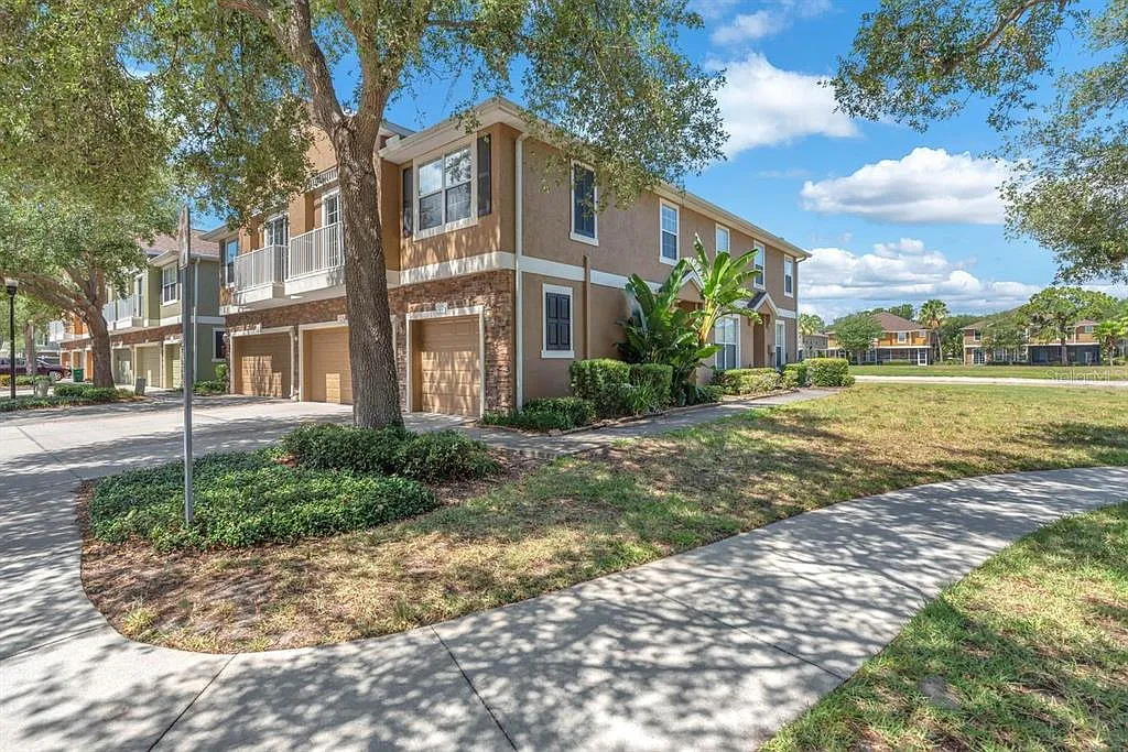 2 bed, 2.0 bath, 1264 sqft, $2,250 — Photo 4