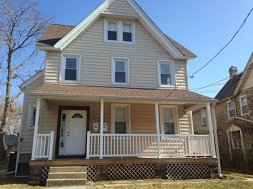 111 N Main St Photo 1