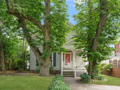 300 Rochambeau Ave, Providence, RI, 02906