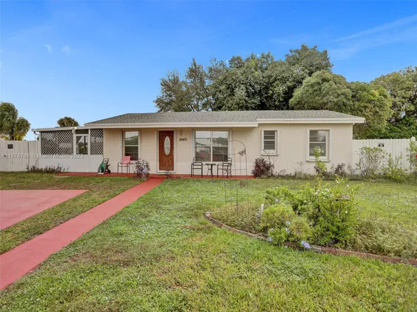 20401 NW 40th Ct, Miami Gardens, FL 33055