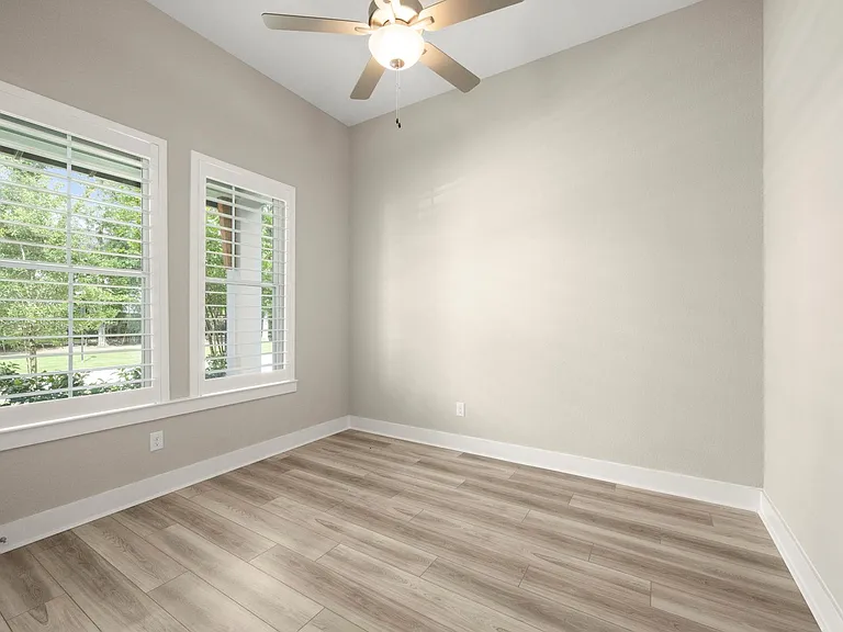 311 Pilazzo St — Photo 20