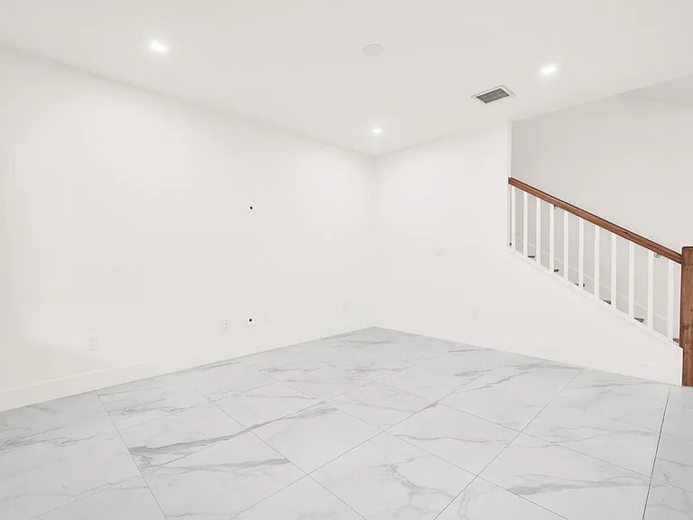 407 Bella Sol Way — Photo 17