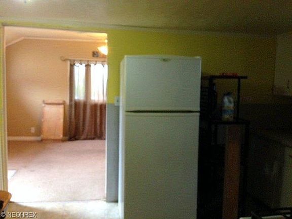 4th image of 518 Whitaker Ave