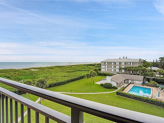 2nd image of 1480 Ocean Dr APT 4J