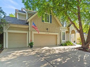 14705 Robinson St, Overland Park, KS 66223