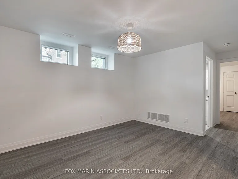 334 Shaw St #LOWER — Photo 13