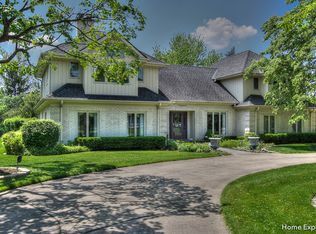 18 Chatham Ln, Oak Brook, IL 60523