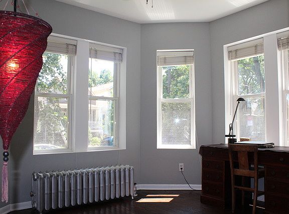 3rd image of 4854 N Oakley Ave #1